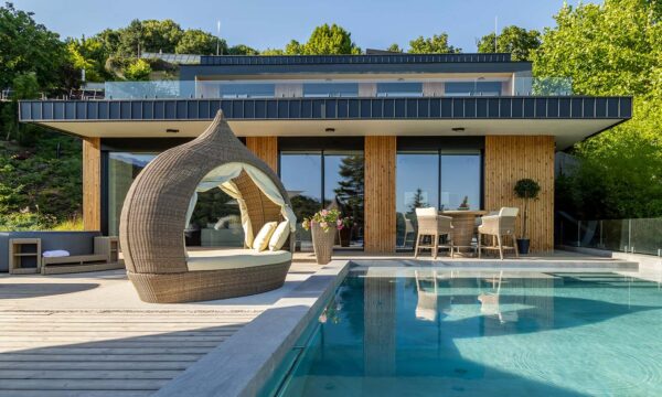 Domus Ventures Eye Catcher lounge prémium kertibútor